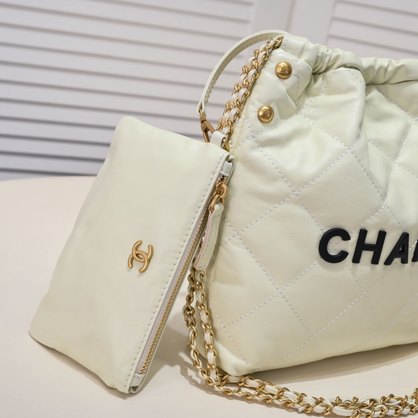 シャネルバッグ角部分ディテール